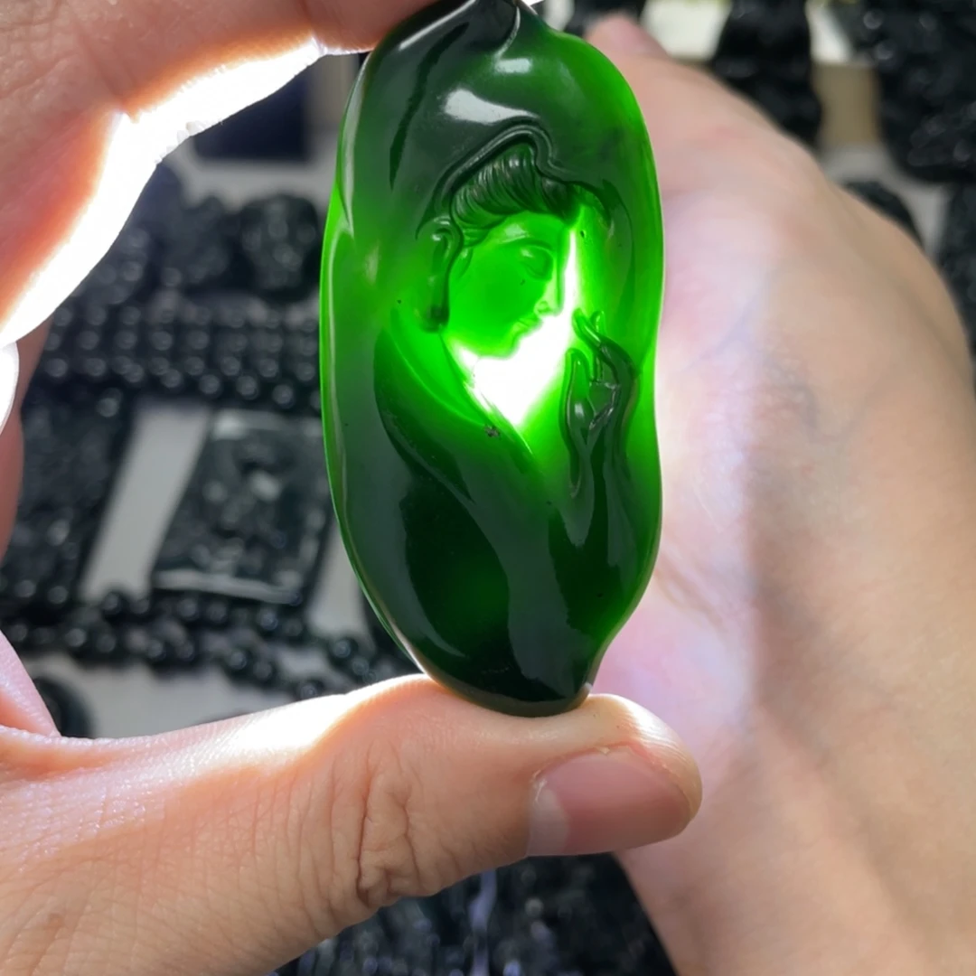 蛇纹石玉未镶嵌吊坠