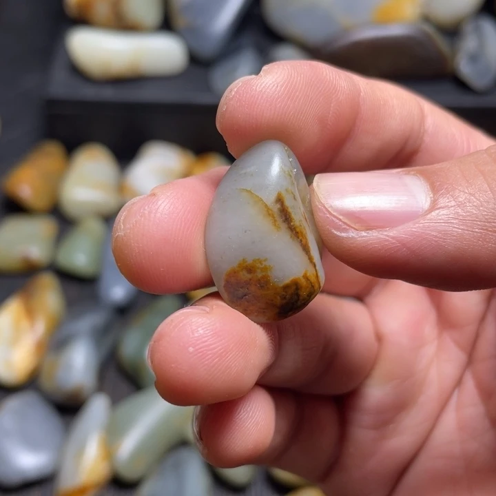 和田玉未镶嵌把件2