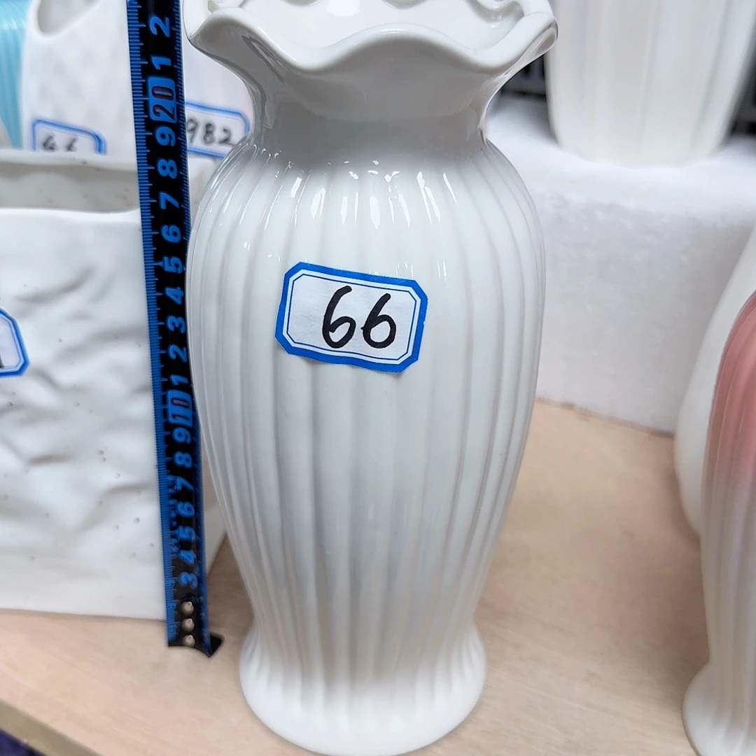 瓶66号白色陶瓷高23厘米一个