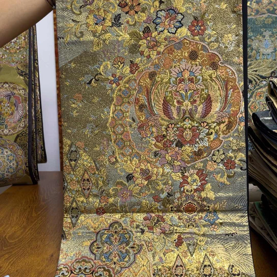 织绣织锦缎。织锦，织锦，
