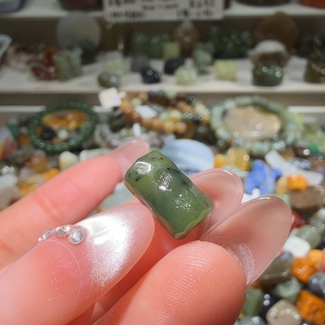 和田玉未镶嵌珠宝奇石