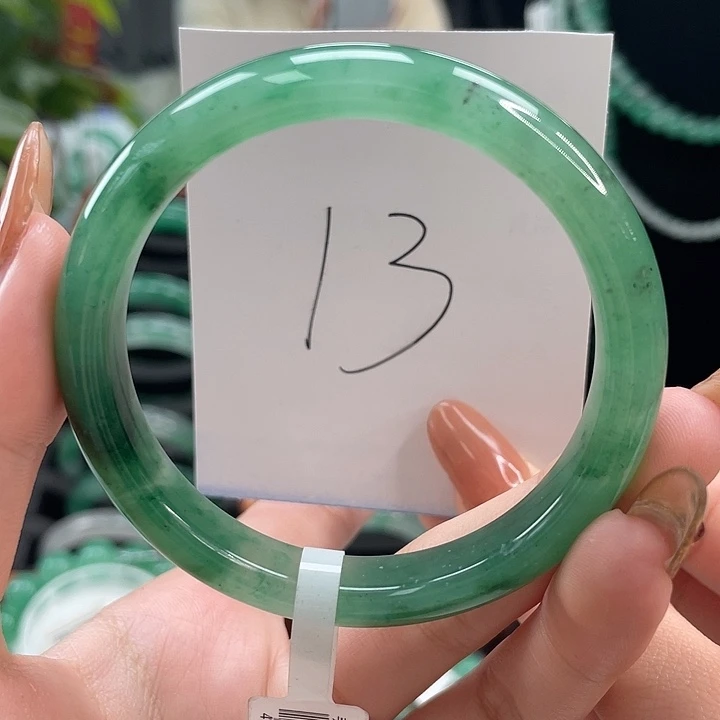 石英质玉手镯未镶嵌天然A货非洲翠手镯