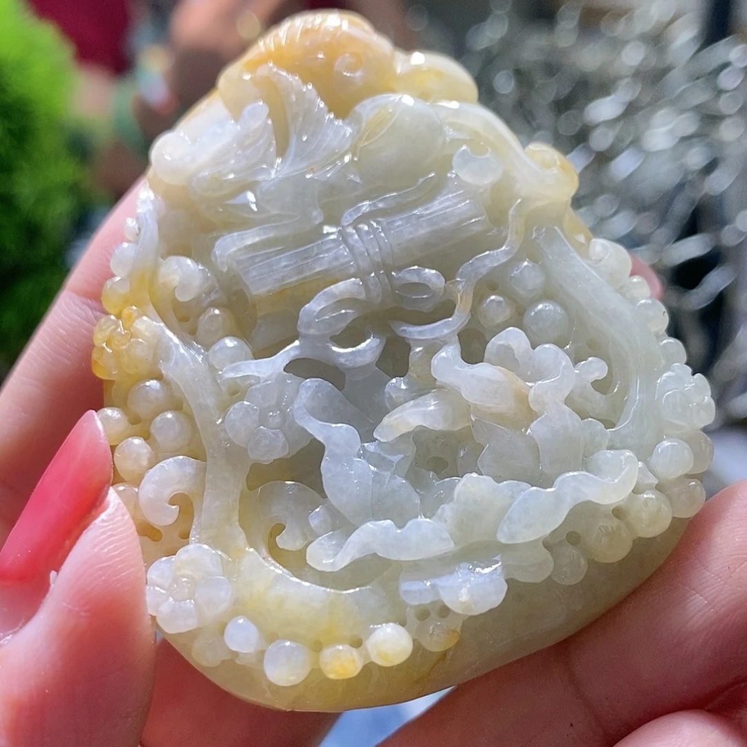 【闪购商品】翡翠未镶嵌颈饰貔貅