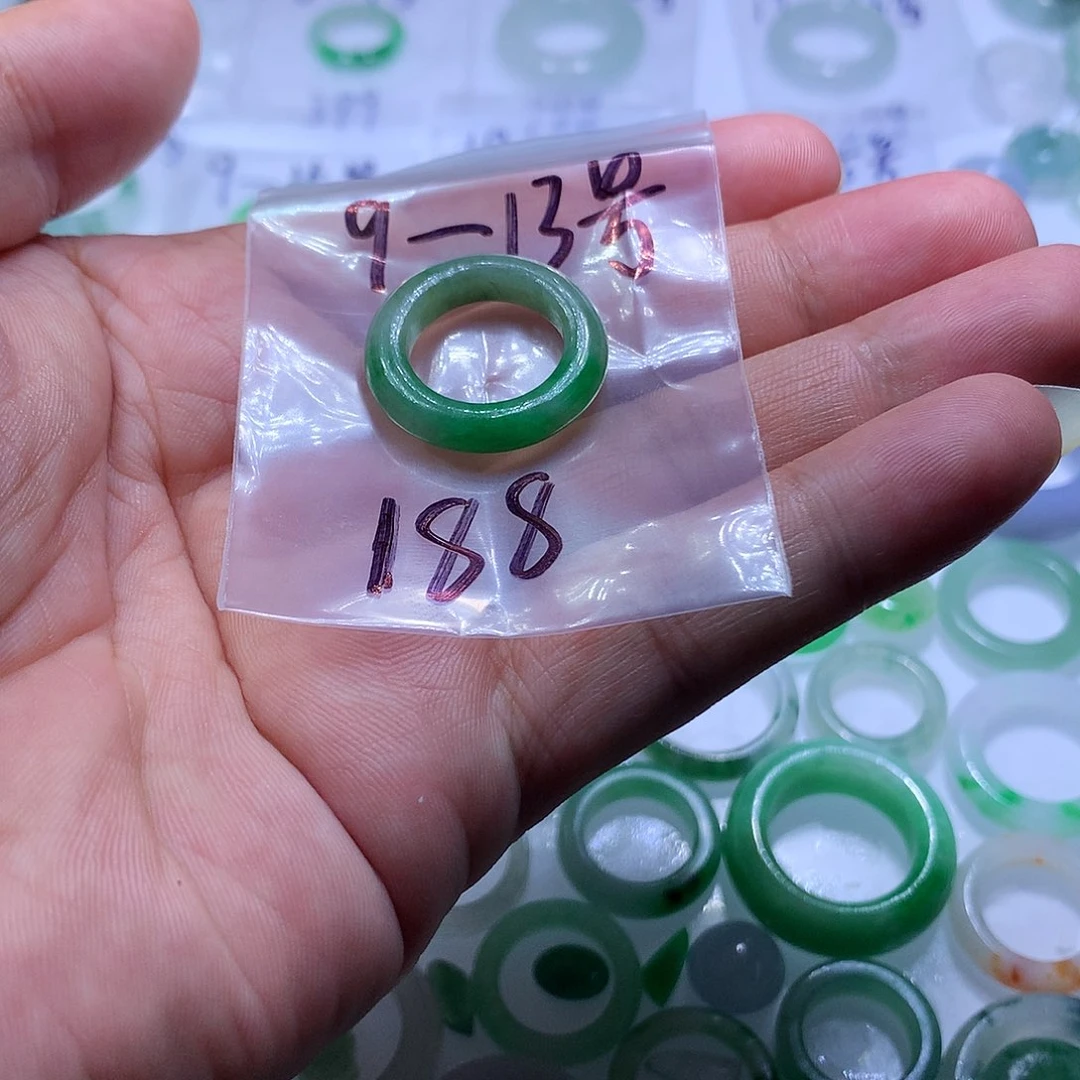 未镶嵌定制翡翠翡翠