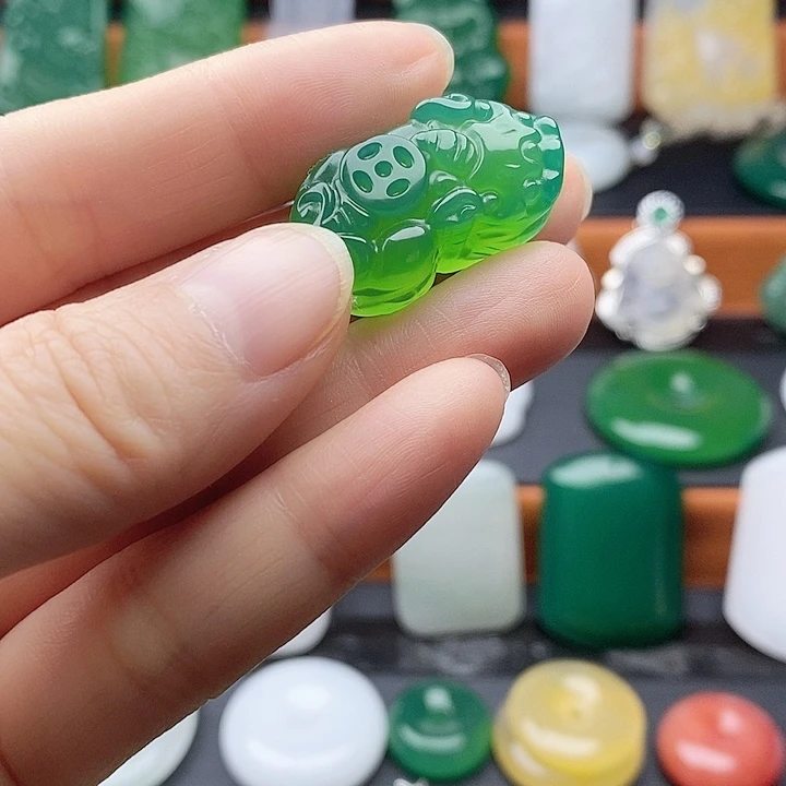 玛瑙/玉髓颈饰未镶嵌快***李