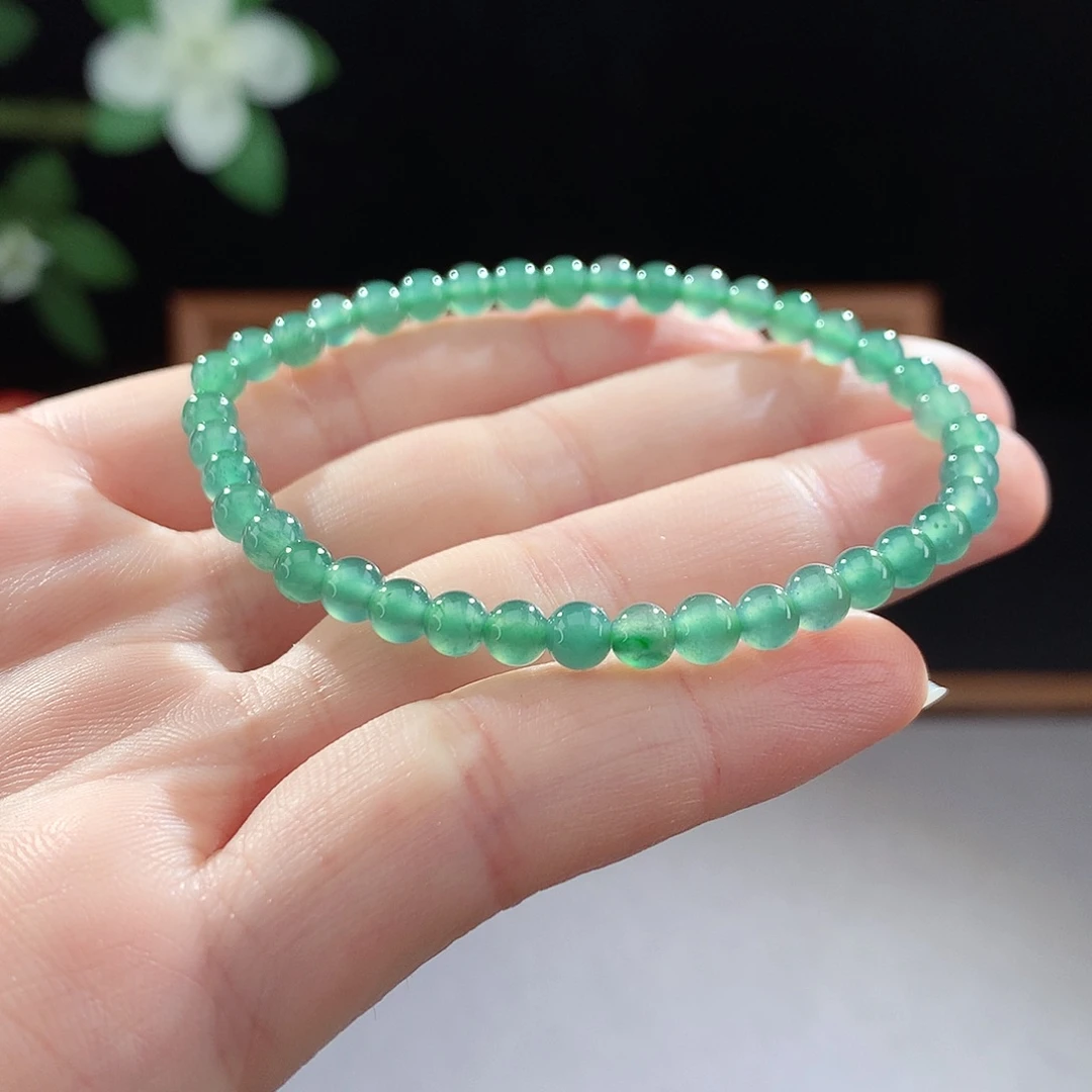 未镶嵌手镯（圆镯）翡翠