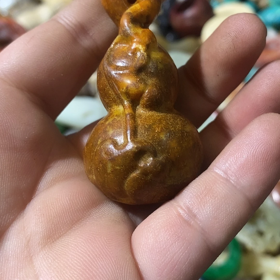 和田玉（糖玉）未镶嵌挂件