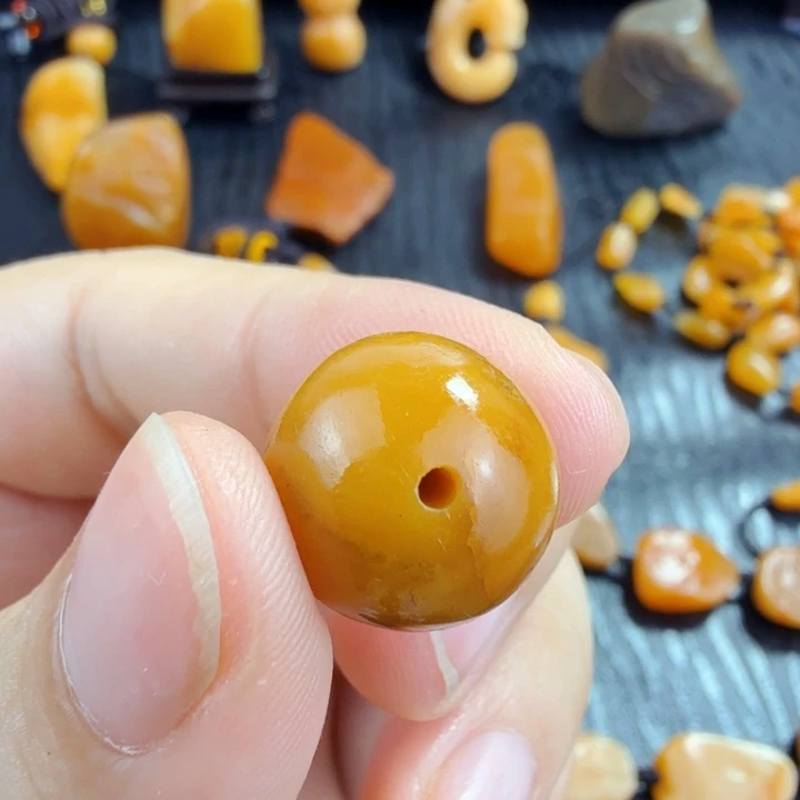 饿***、田黄石田黄石珠子