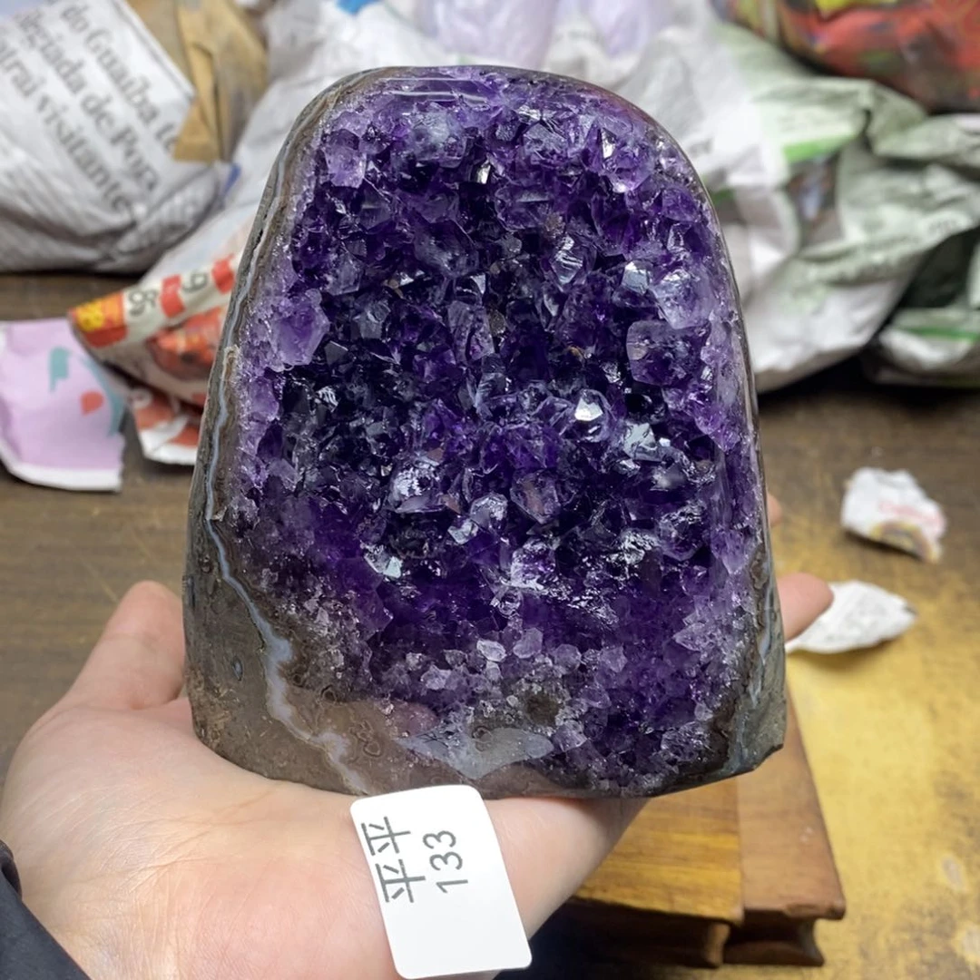 紫晶乌拉圭未镶嵌