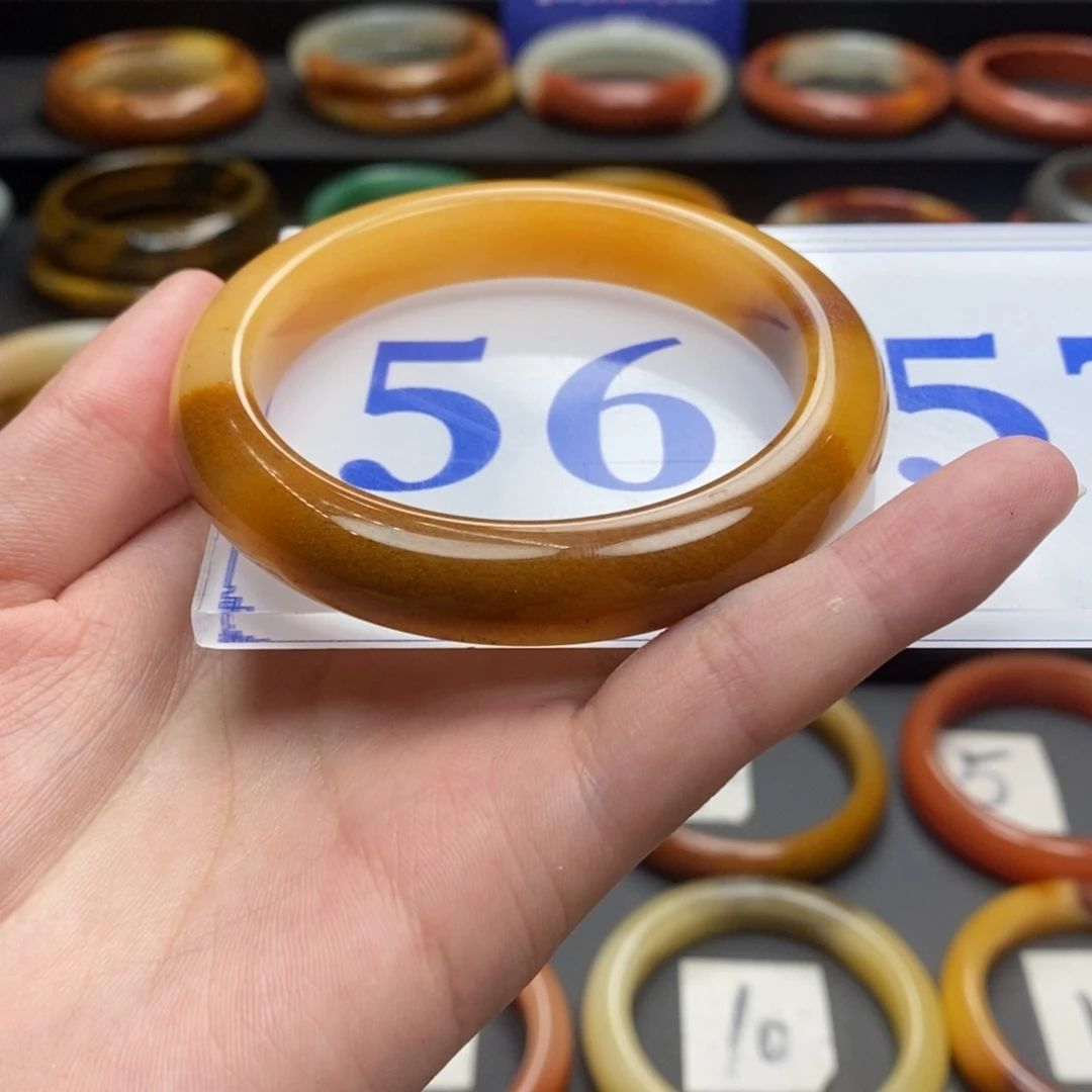 石英质玉（黄龙玉）手镯未镶嵌