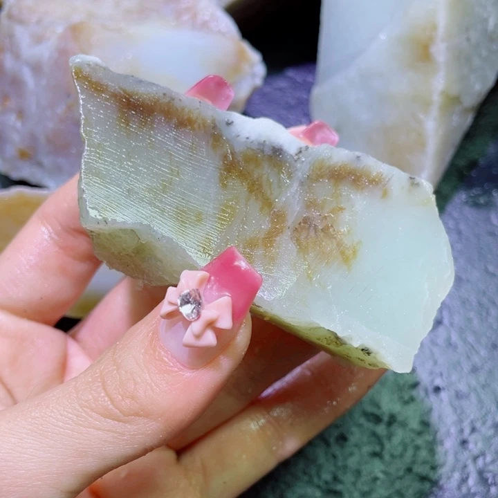 和田玉未镶嵌珠宝半成品