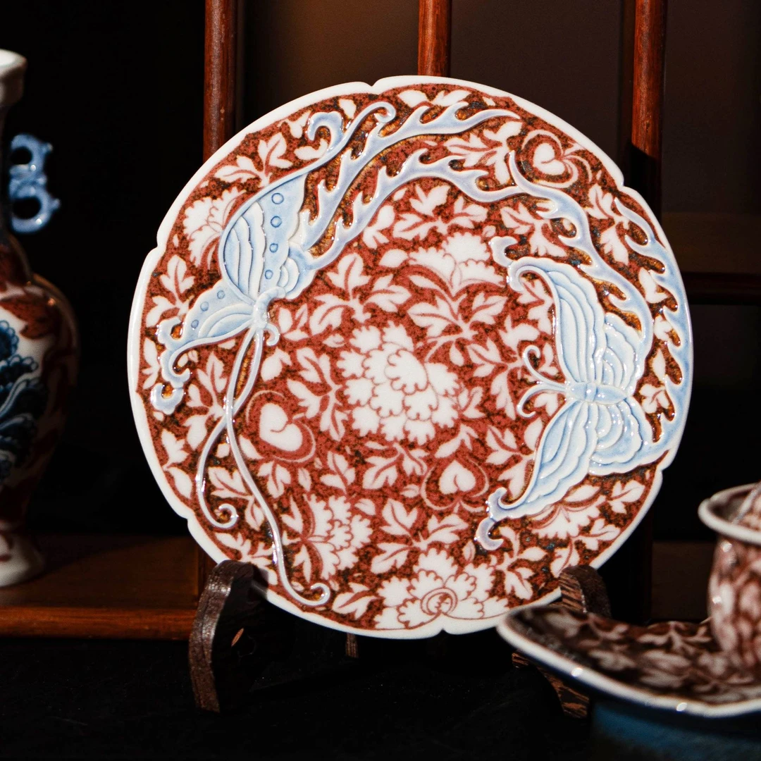 青花釉里红繁花似锦梦蝶壶承畅怀堂