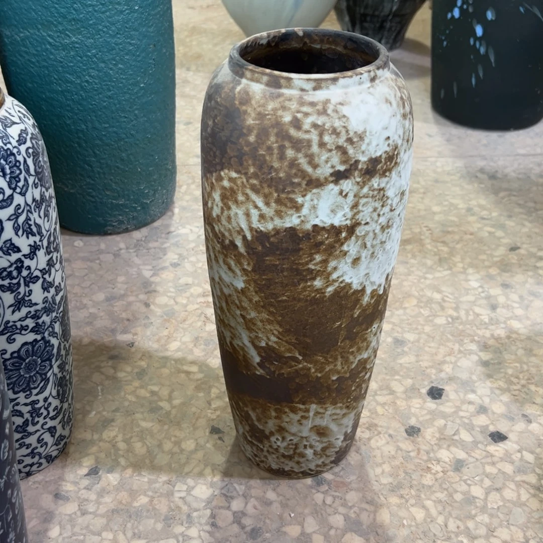 高度35口9有孔瓷器