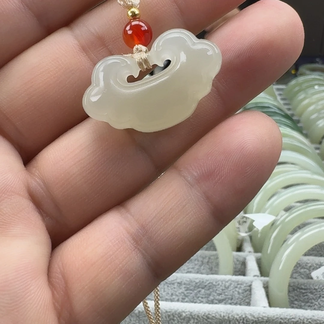 和田玉（糖玉）手镯未镶嵌