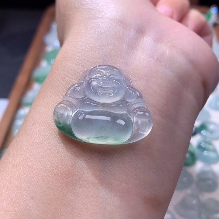 颈饰未镶嵌翡翠高冰飘花佛公