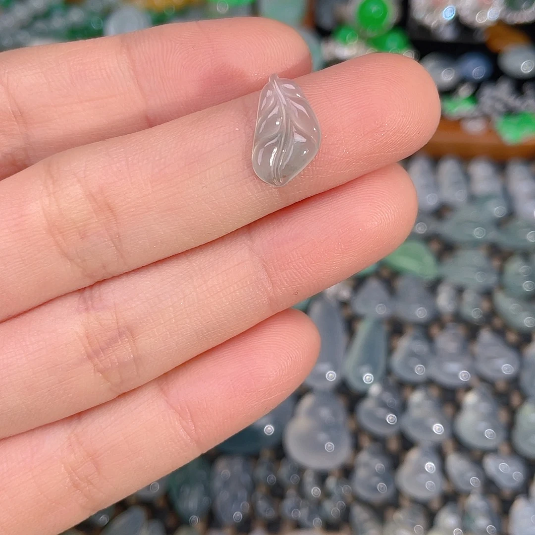 翡翠未镶嵌颈饰天然缅甸A货翡翠