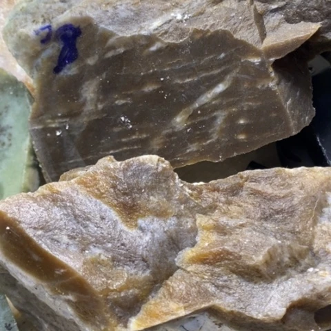 透闪石质玉未镶嵌珠宝半成品