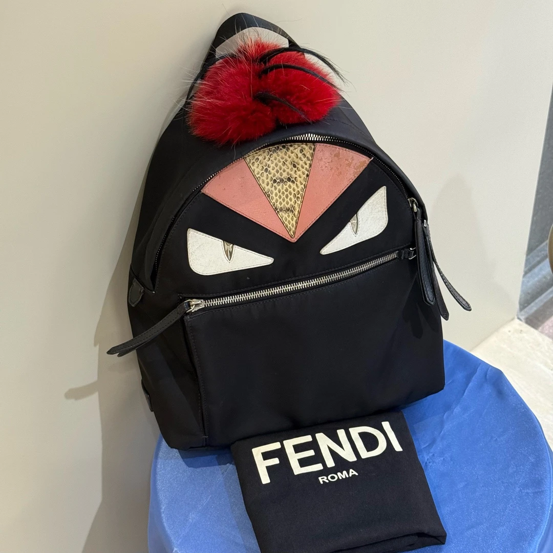 99新 FENDI/芬迪 中号小怪兽双肩背包