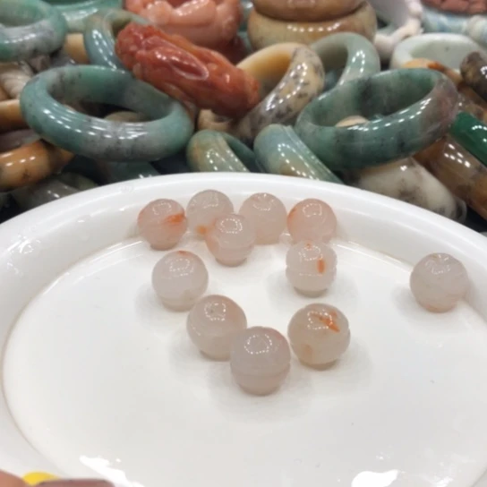 未镶嵌石英质玉珠宝半成品39