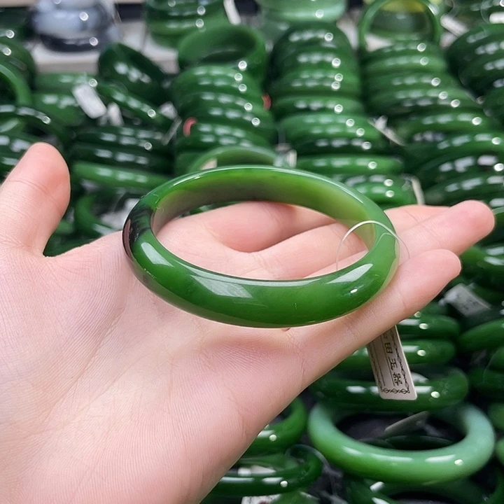 未镶嵌手镯和田玉（碧玉）