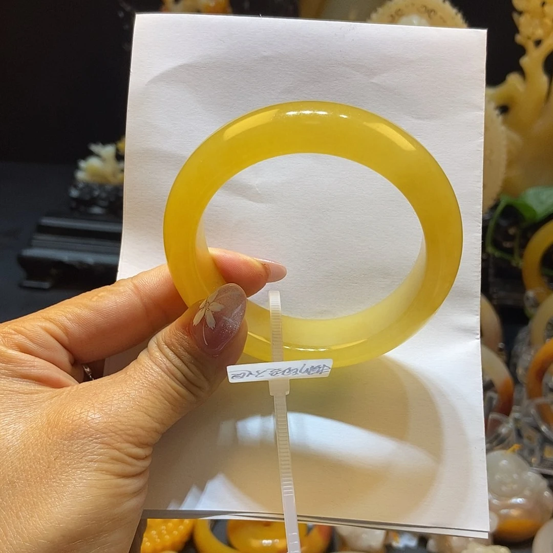 石英质玉（黄龙玉）未镶嵌手镯广****妹