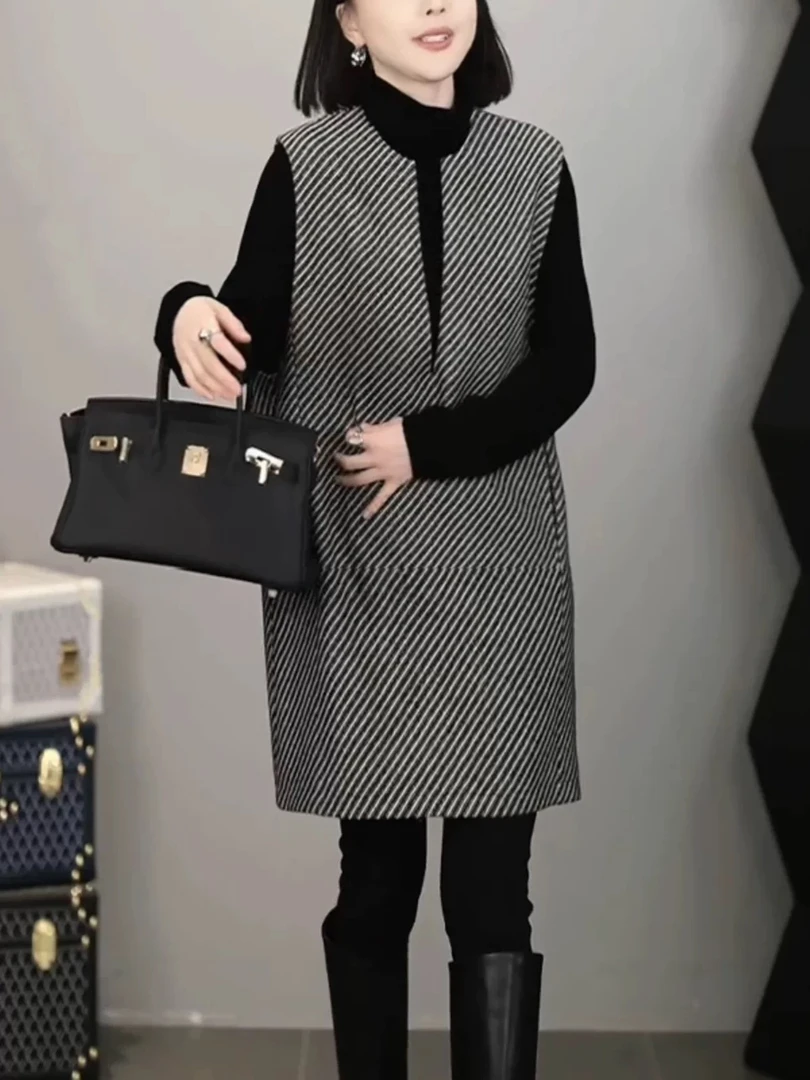 欧洲站小香风背心裙女2025春秋新款宽松显瘦洋气中长款马甲连衣裙