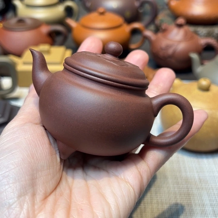 茶壶紫砂三足，容量85毫升，底槽清