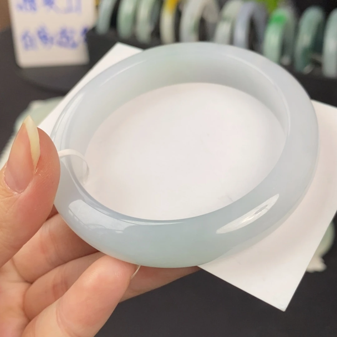 翡翠未镶嵌手镯浅冰蓝55.8