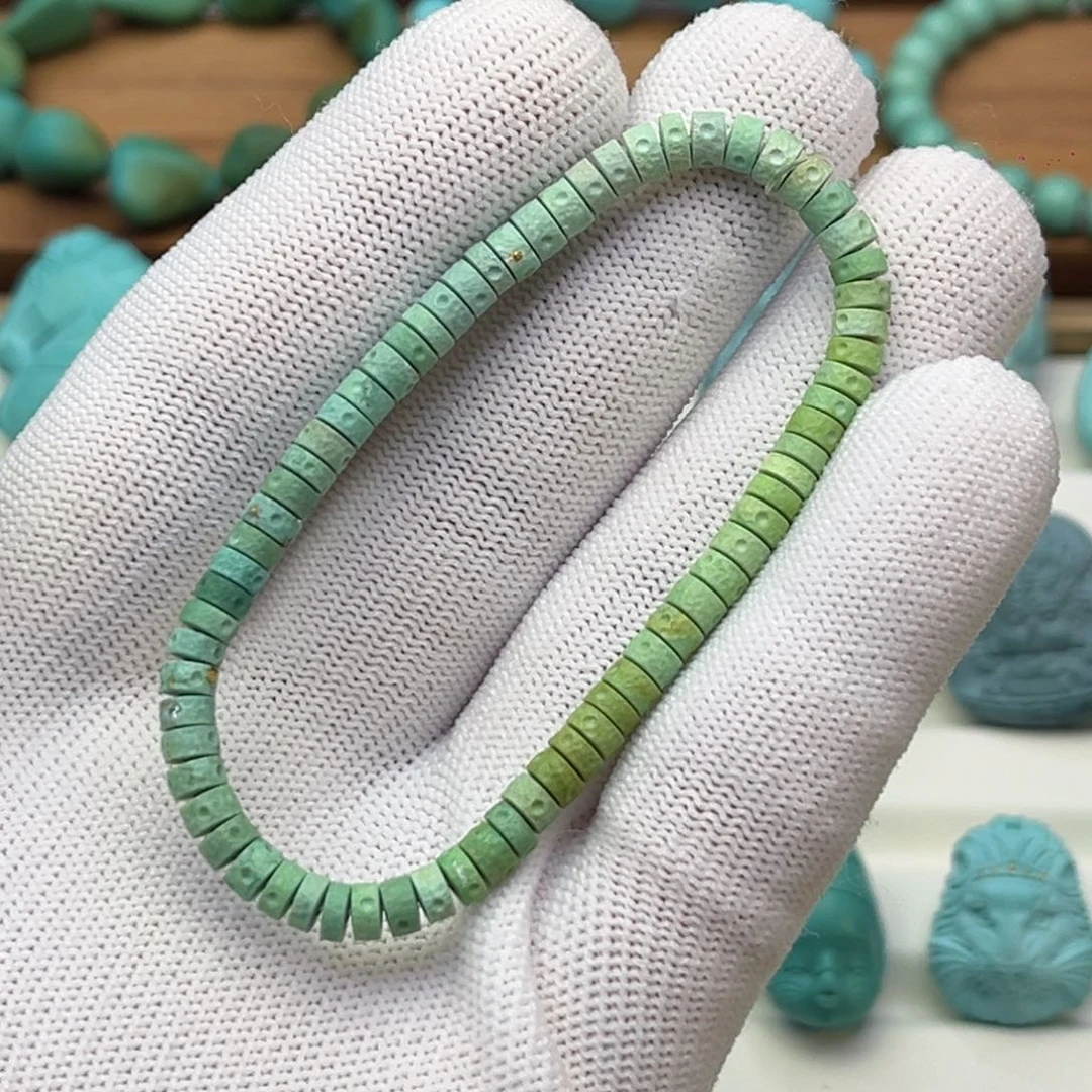 绿松石未镶嵌珠宝奇石