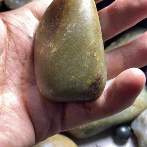 未镶嵌和田玉（糖玉）挂件