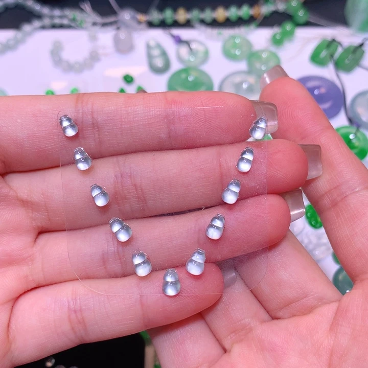 翡翠手镯未镶嵌葫芦一套