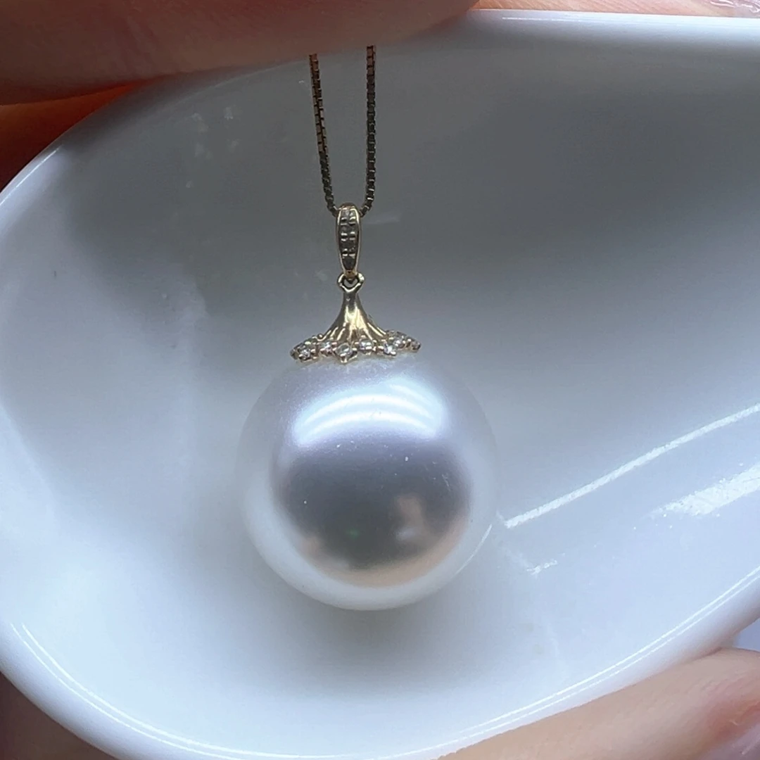 淡水珍珠18K金镶嵌吊坠(赠链)
