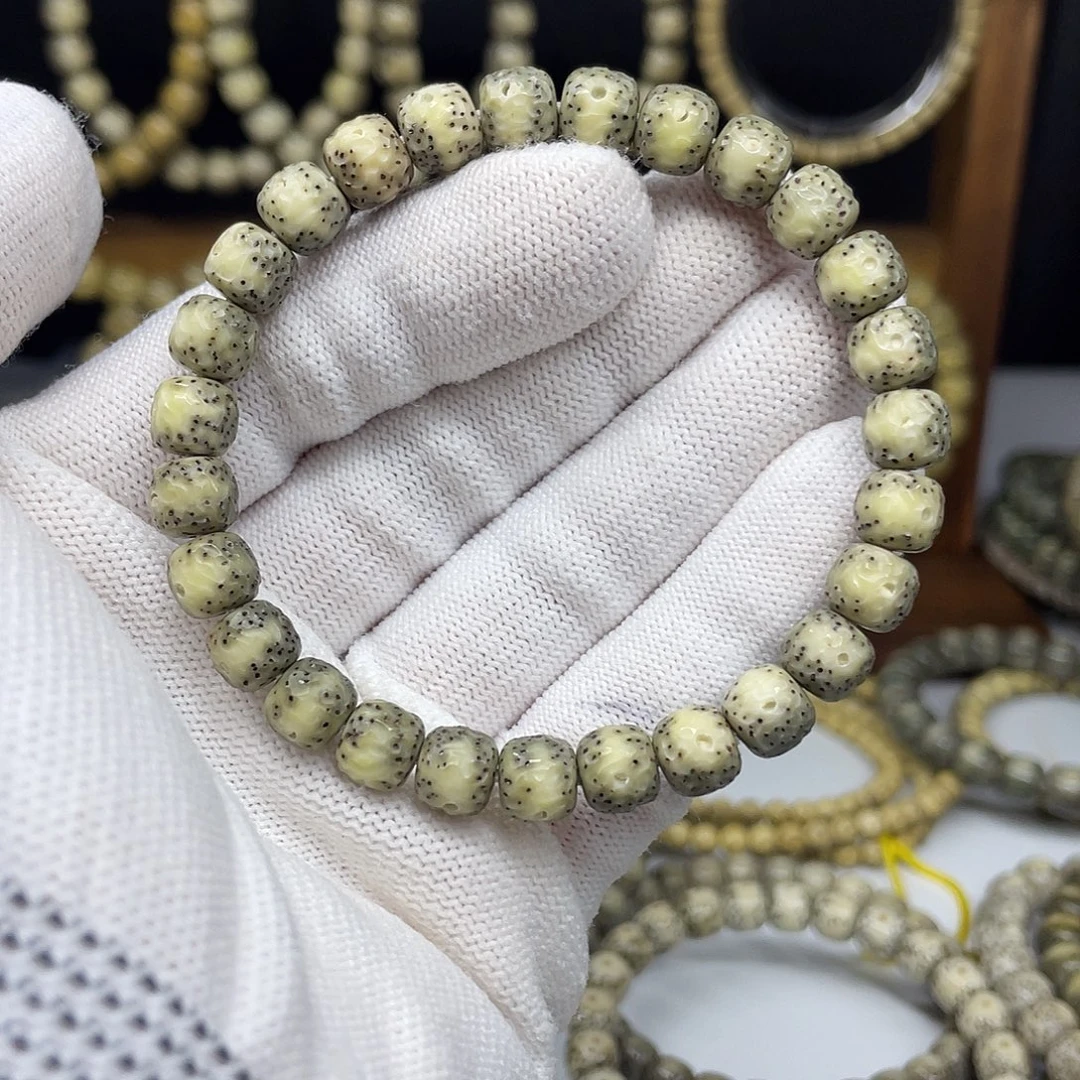 手串星月菩提8-7，绿包白贯穿手工无相