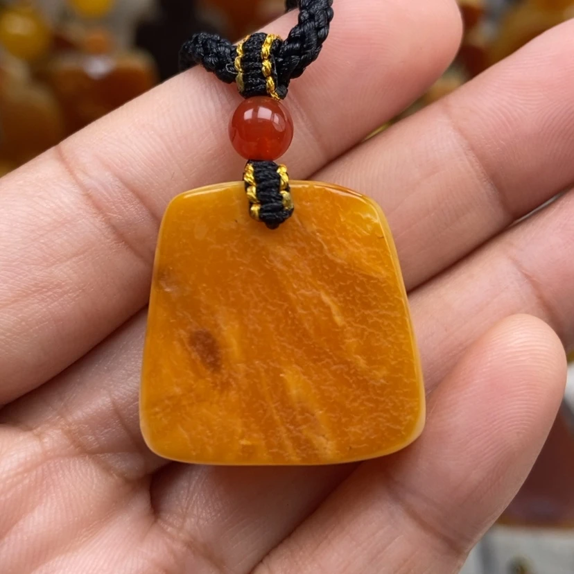 【闪购商品】琥珀颈饰未镶嵌