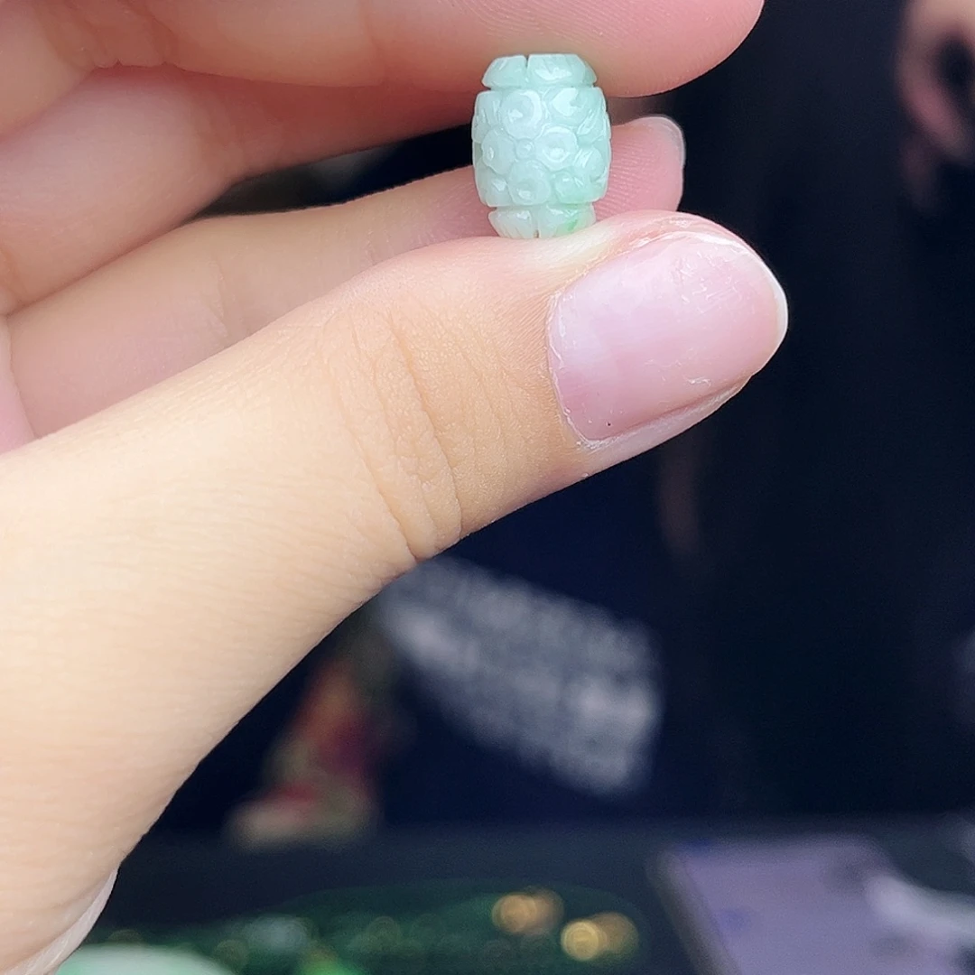 颈饰未镶嵌翡翠多样性