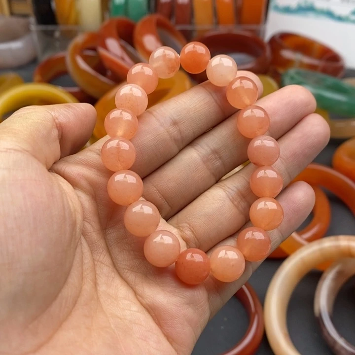 未镶嵌手镯石英质玉