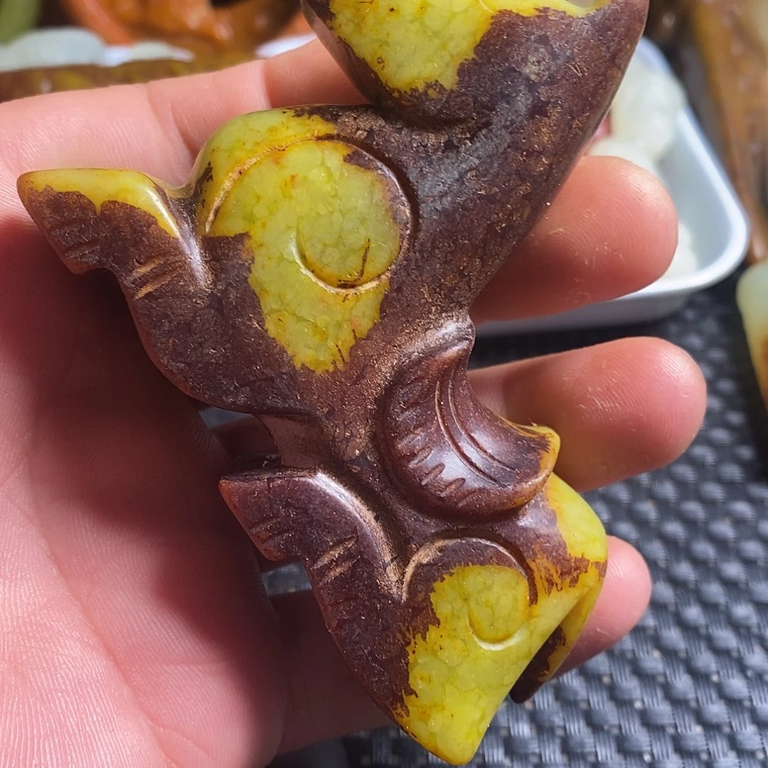 岫玉未镶嵌珠宝奇石