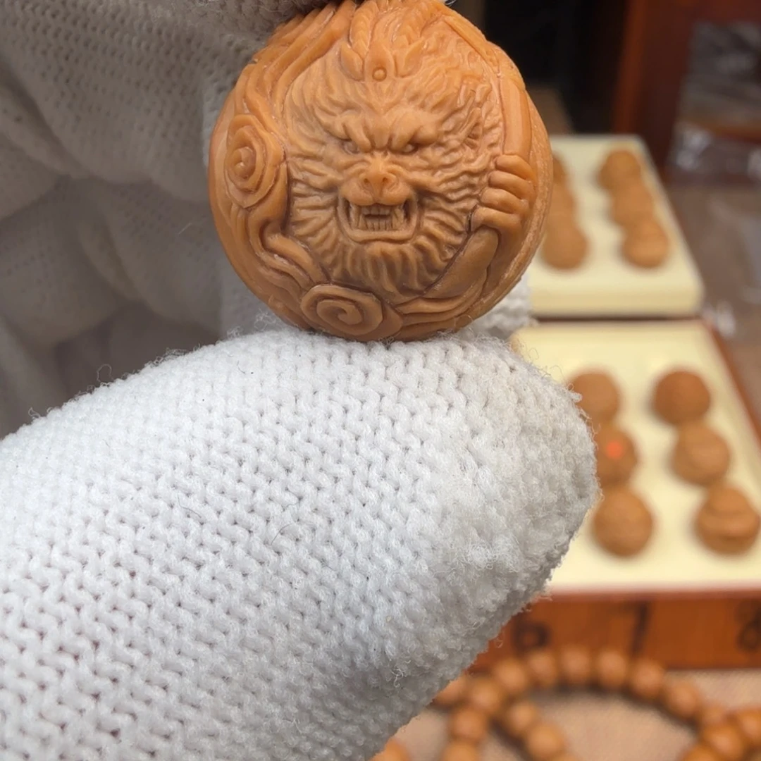 猴头核桃吊坠大圣战牛魔