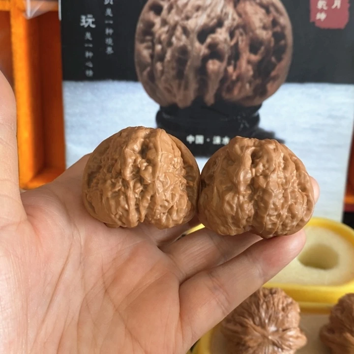 文玩核桃把件蛤蟆头 39 41