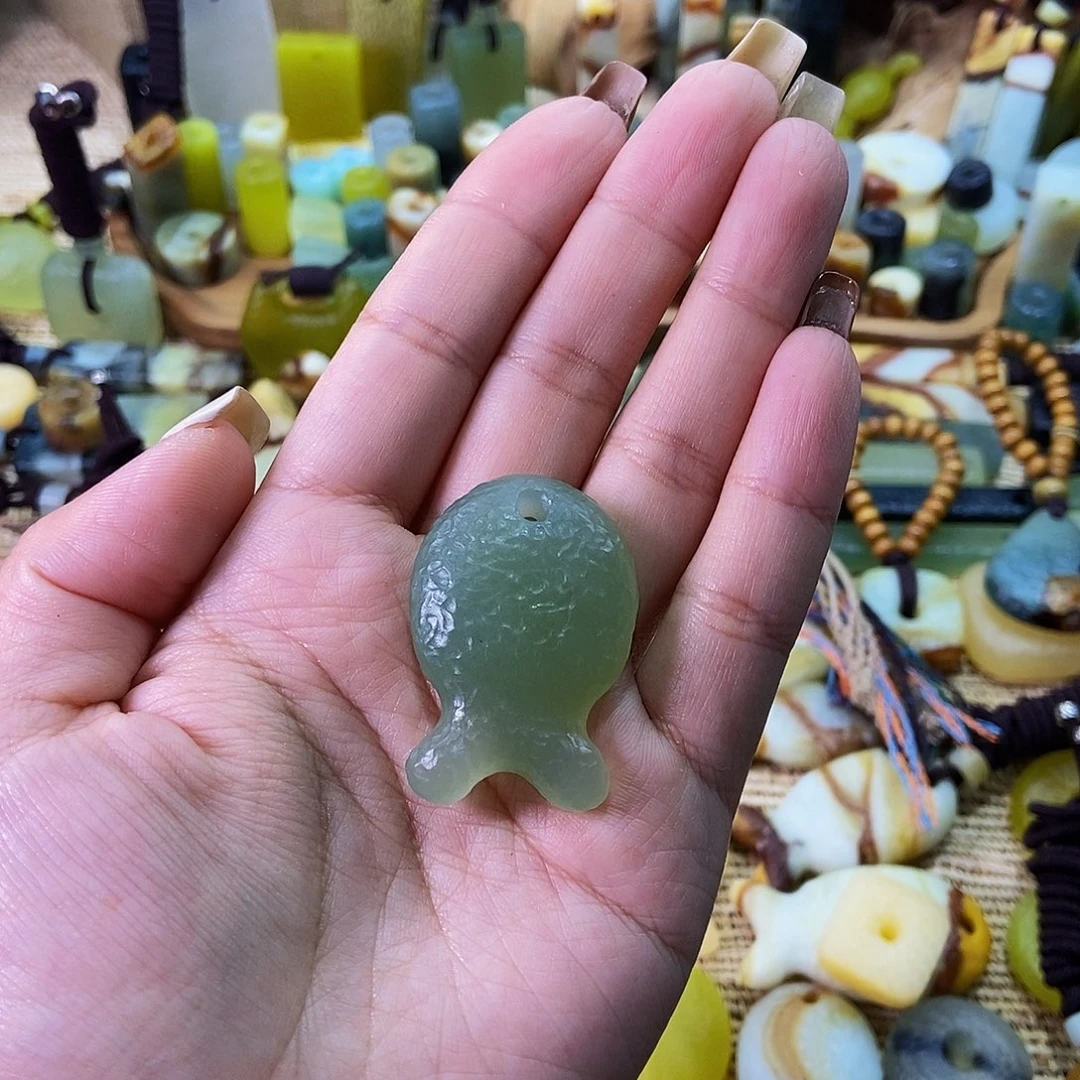 未镶嵌蛇纹石玉挂件花*潍