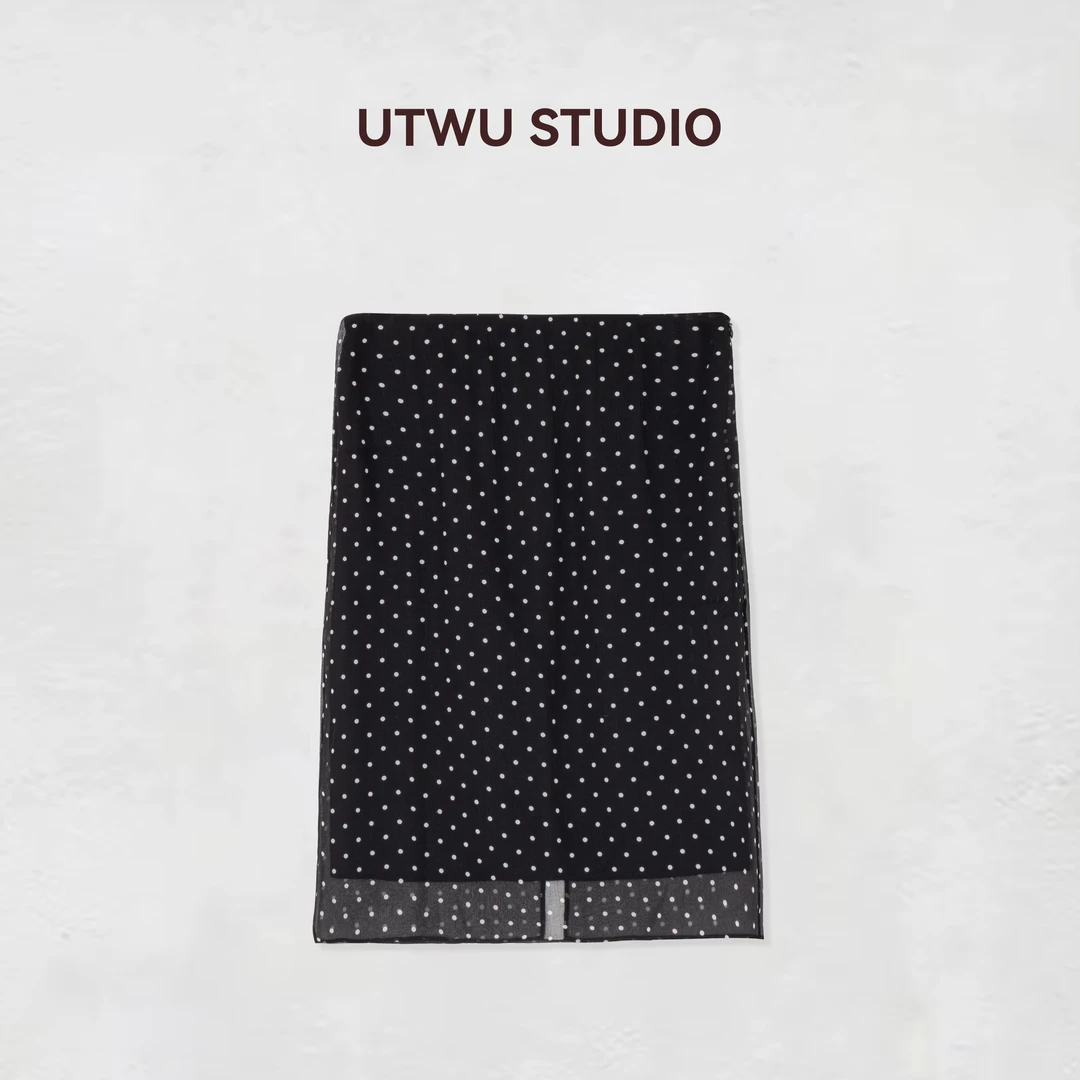 UTWU小敏「法式优雅」夏季1oo真丝肌理波点经典后开叉半裙S25B1035