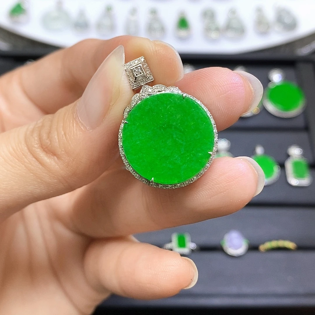 翡翠18K金镶嵌吊坠(不含链)