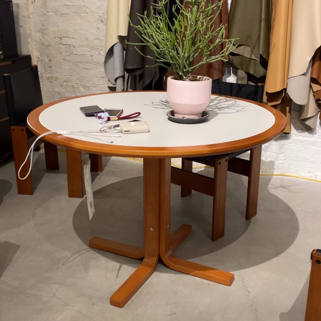 绒质展厅清仓星环餐桌1.1