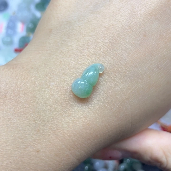 翡翠挂件未镶嵌57999999999