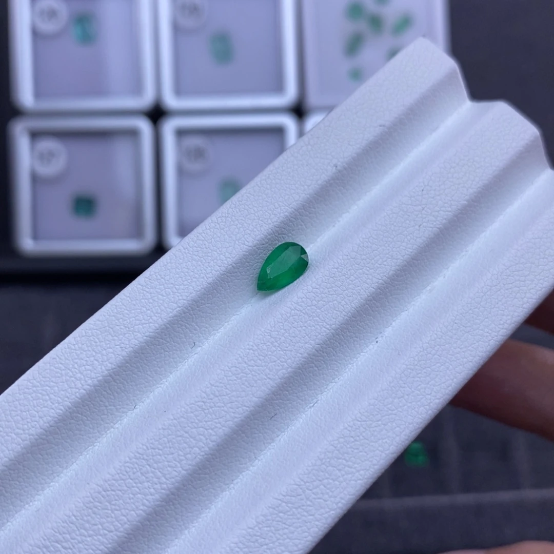裸石祖母绿0.6ct 水滴祖母绿