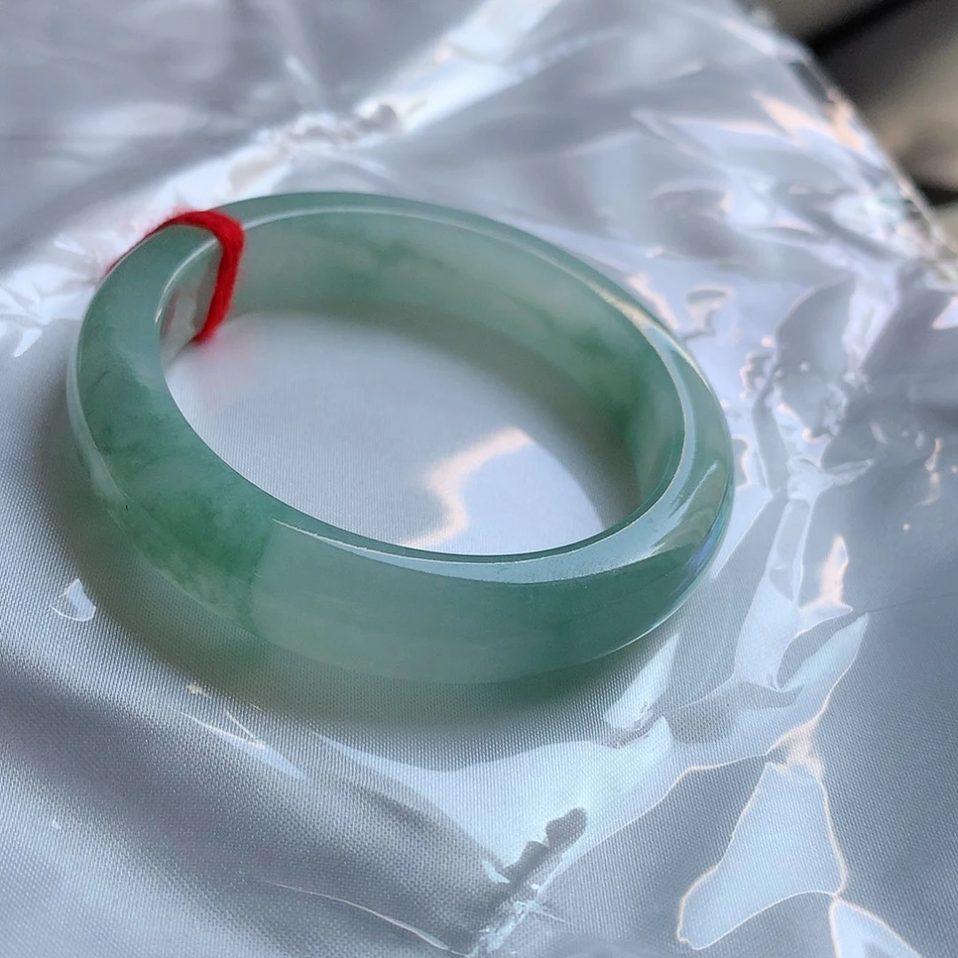 【闪购商品】未镶嵌手镯翡翠Q53