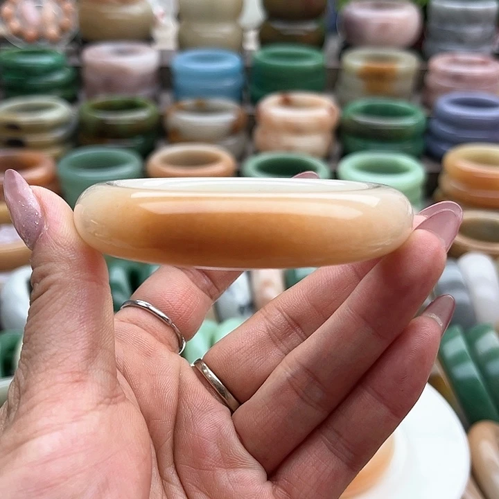 石英质玉手镯未镶嵌遇****Ծ