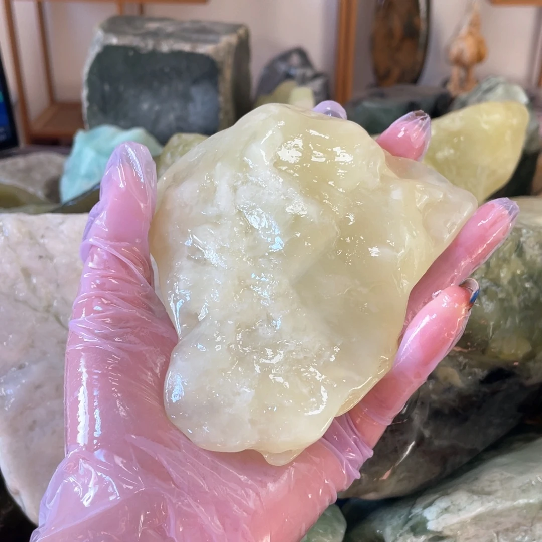 蛇纹石玉未镶嵌中国四大名玉简易