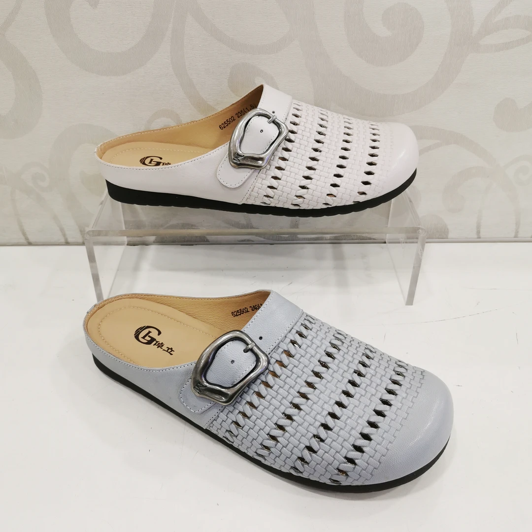 倬立2025新真皮包头编织镂空女拖鞋软底防滑