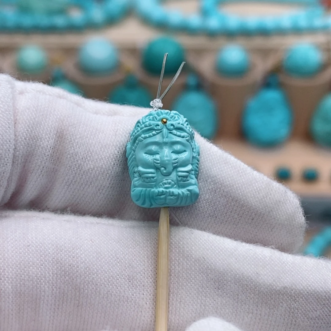 绿松石未镶嵌珠宝奇石